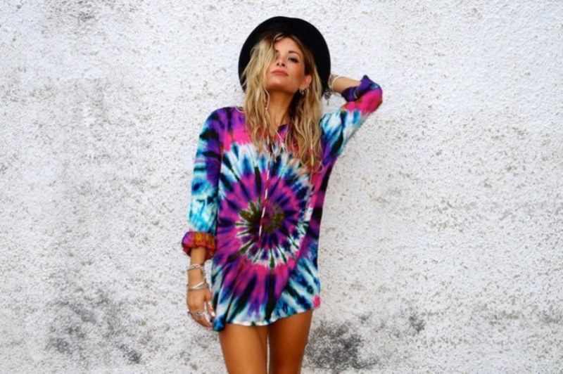 How to Tie Dye Long Sleeve Shirts 