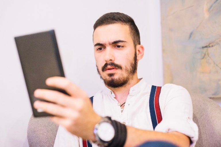 Creador masculino en OnlyFans ¡Sigue estos valiosos tips para triunfar!